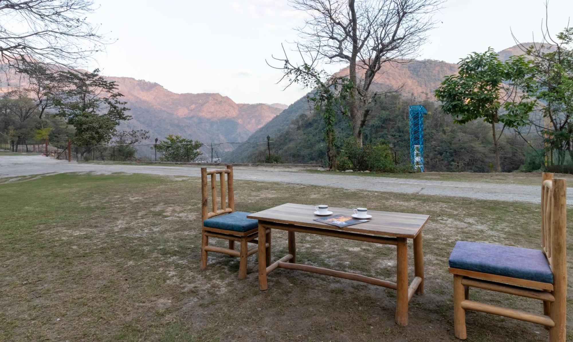 Itsy Hotels Paddler Zone With Bungee Jumping Shivpurī Esterno foto